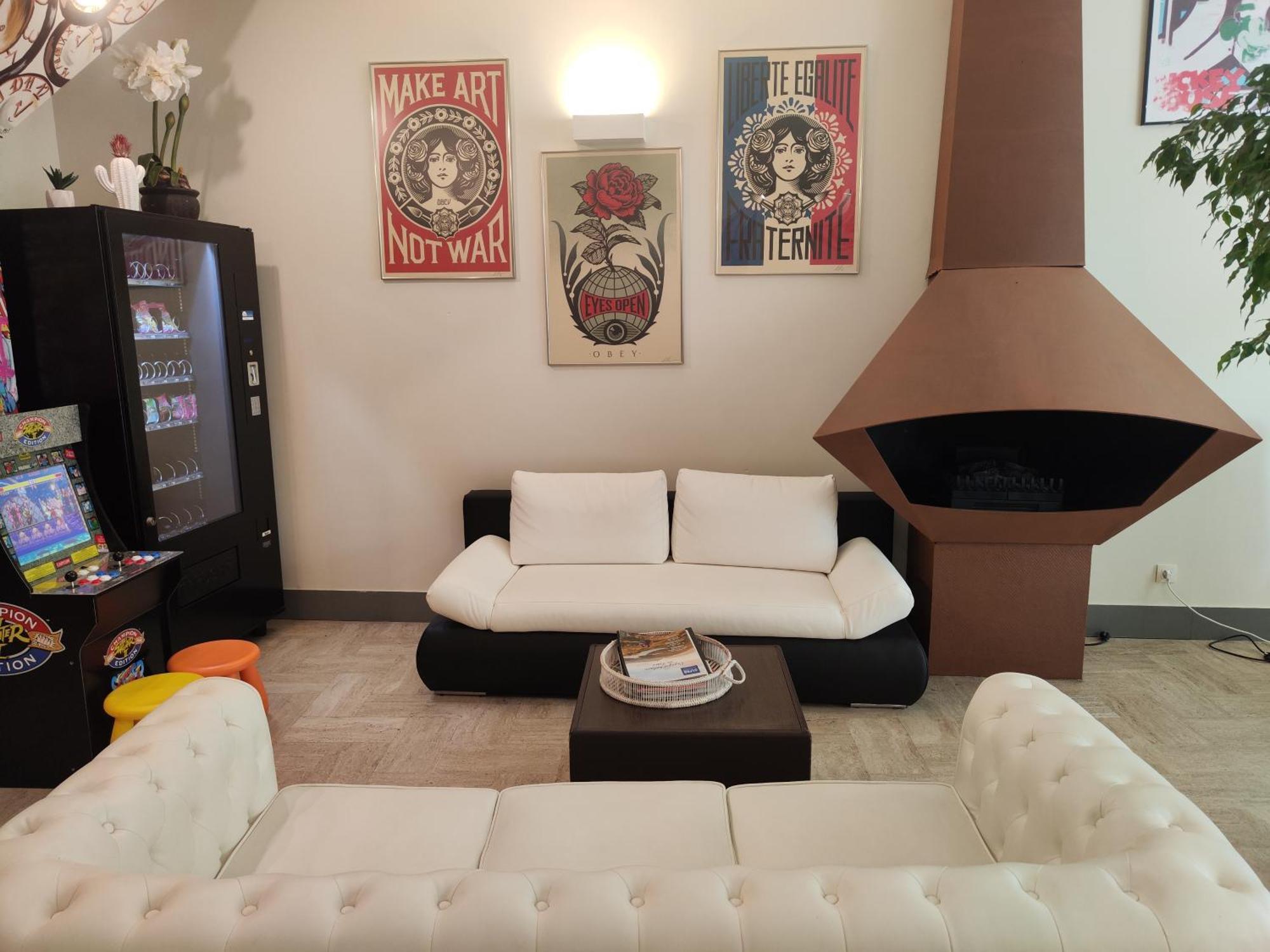 Campanile Grenoble Centre Gare Hotel Екстериор снимка