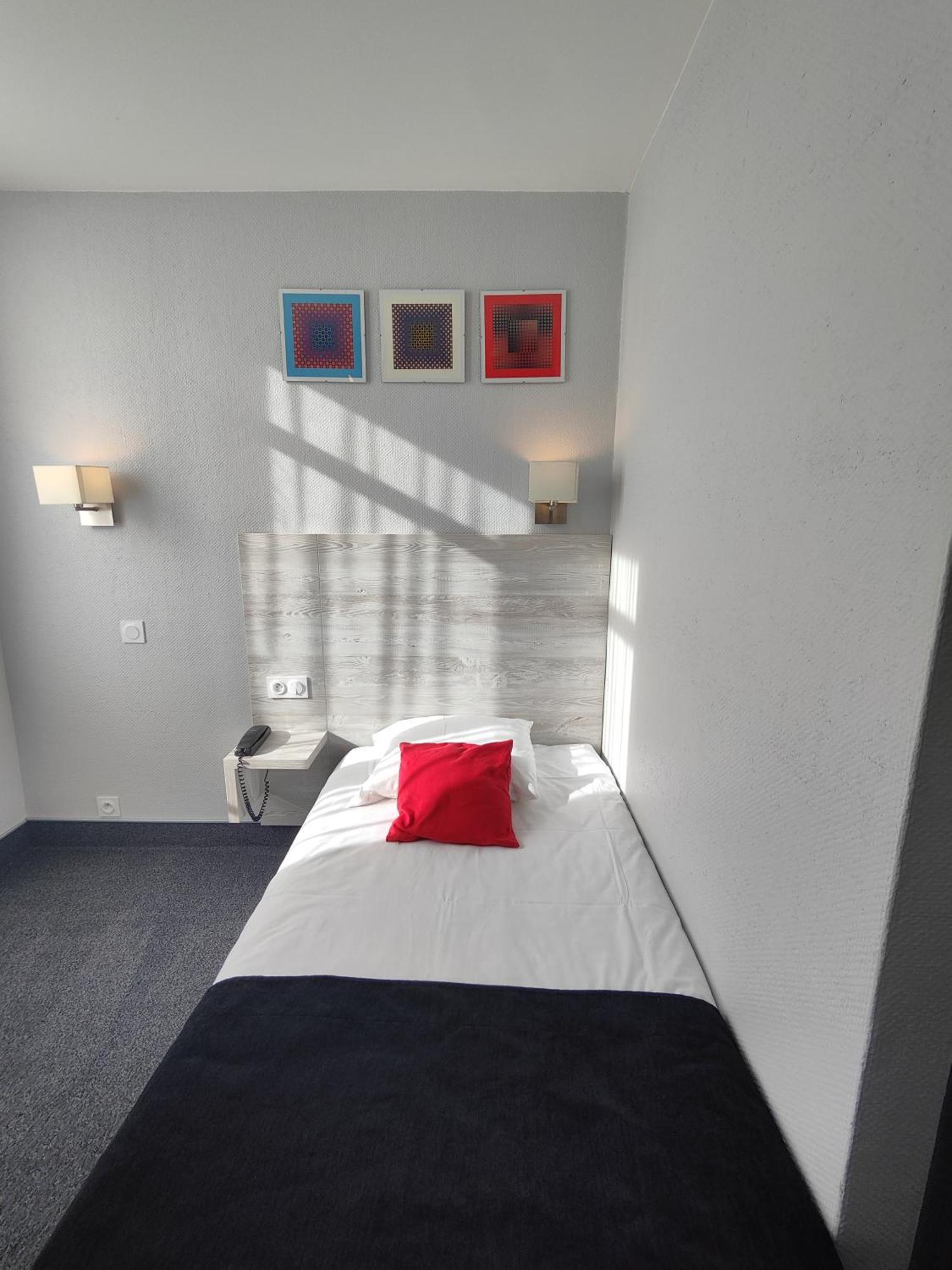 Campanile Grenoble Centre Gare Hotel Екстериор снимка