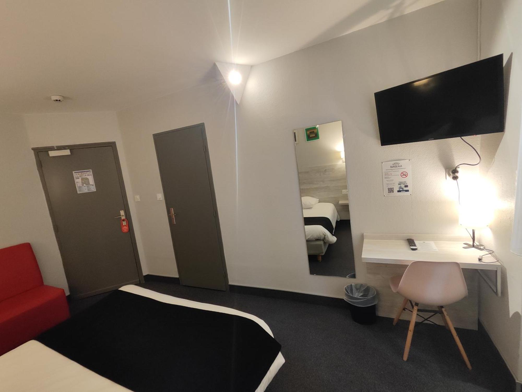 Campanile Grenoble Centre Gare Hotel Екстериор снимка